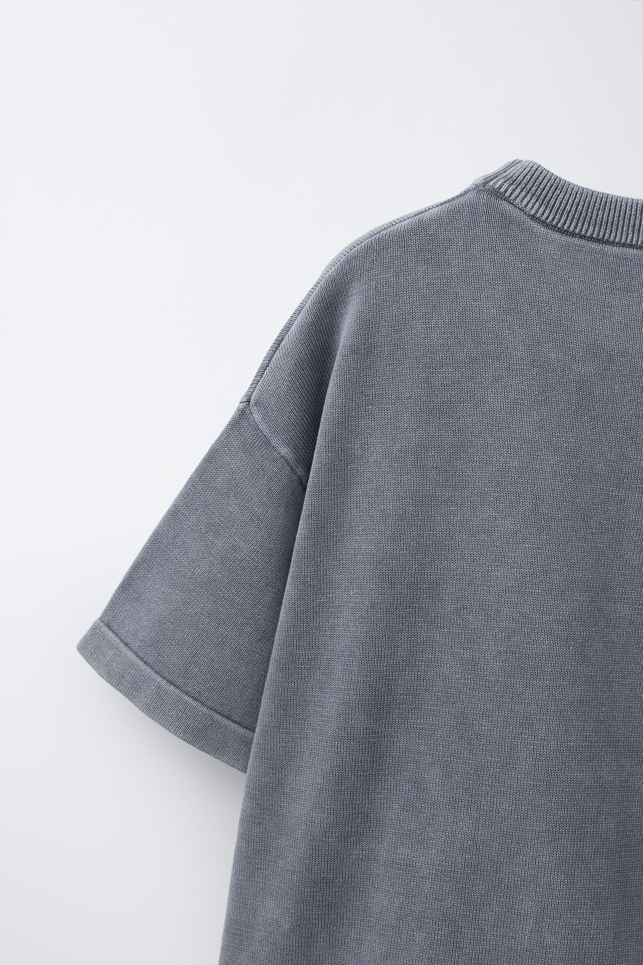 T-SHIRT EN MAILLE EFFET DÉLAVÉ